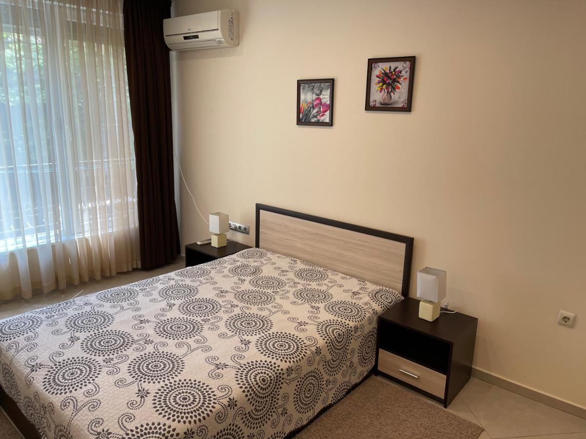 Becentral! By Rv Apartments Varna Extérieur photo